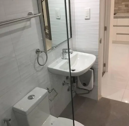 Renovated 2br 2tb Wifi/netflix Very Near Mall Qc Apartment Manila