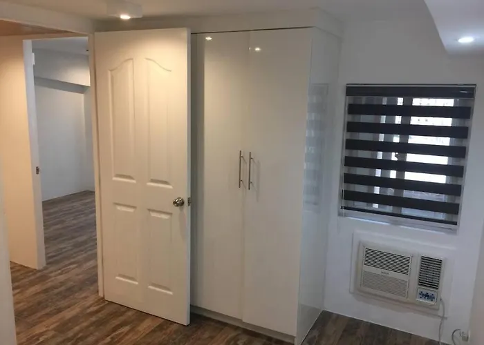 Renovated 2br 2tb Wifi/netflix Very Near Mall Qc Apartment Manila