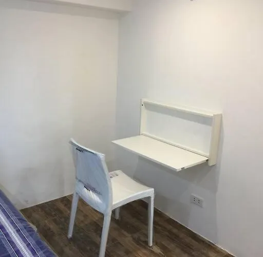 Renovated 2br 2tb Wifi/netflix Very Near Mall Qc Manila