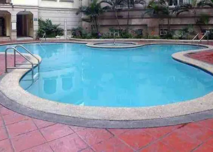 Renovated 2br 2tb Wifi/netflix Very Near Mall Qc Apartment
